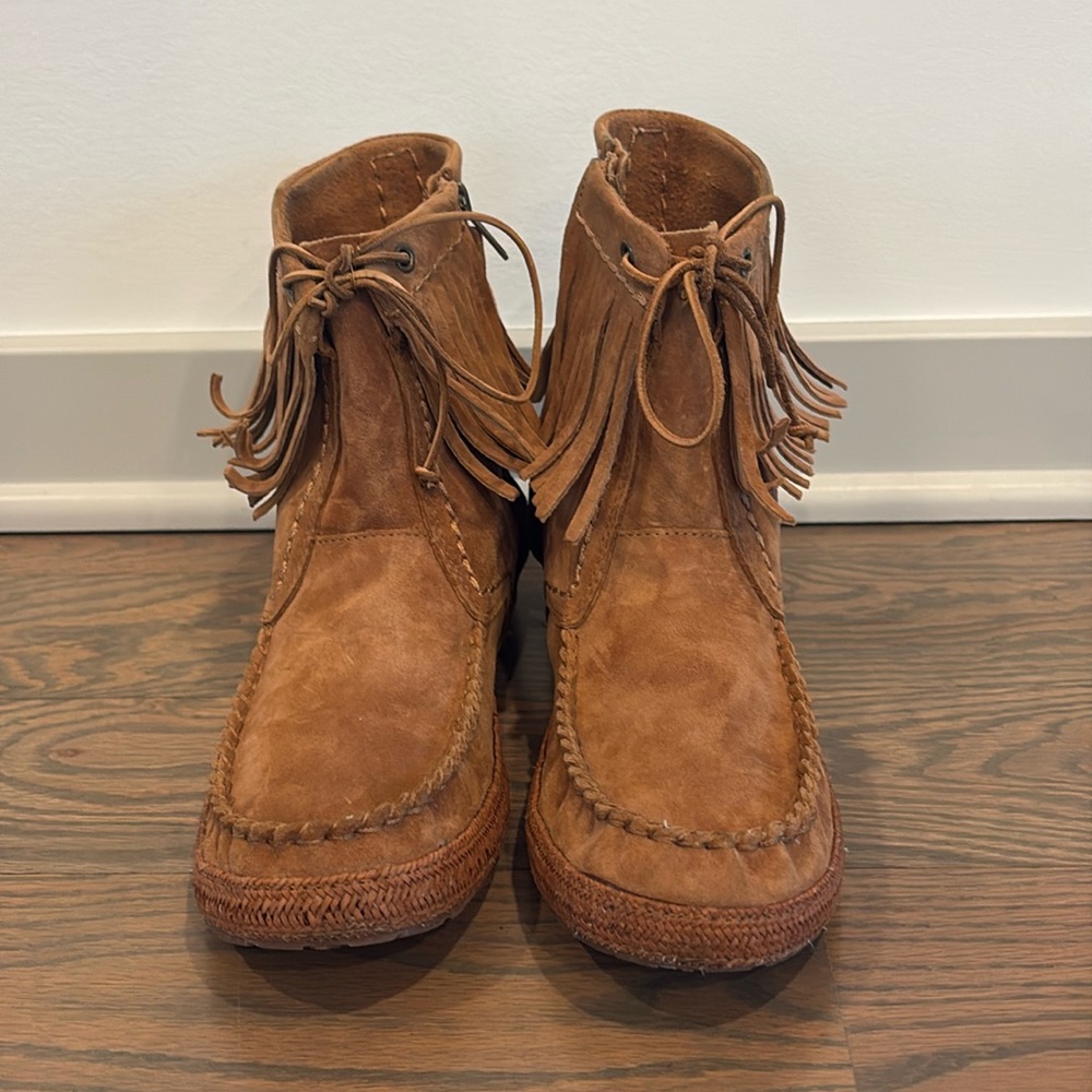 Moccasin style Ugg boots